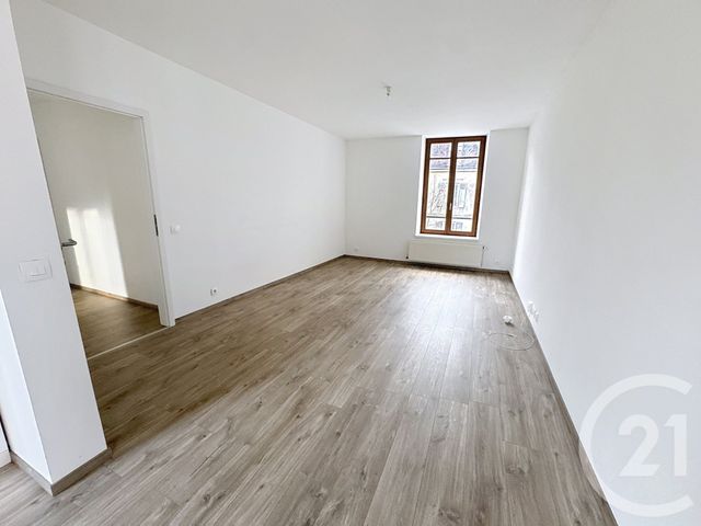 Appartement F3 à louer - 3 pièces - 79,46 m2 - Remiremont - 88 - LORRAINE