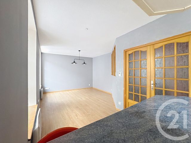 Appartement F4 à louer - 4 pièces - 71,92 m2 - Remiremont - 88 - LORRAINE