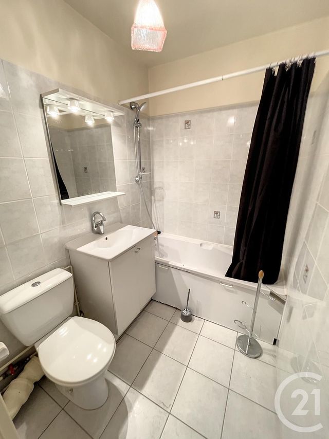 Appartement F1 &agrave; louer - 1 pi&egrave;ce - 34,48 m2 - Remiremont - 88 - LORRAINE