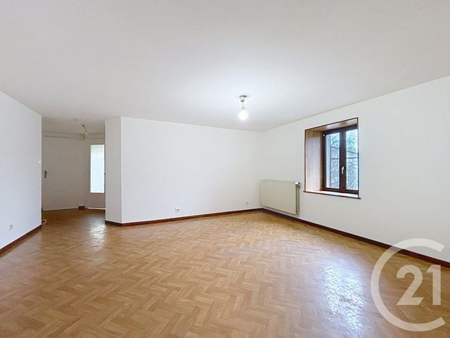 Appartement F4 &agrave; louer - 4 pi&egrave;ces - 92,12 m2 - St Etienne Les Remiremont - 88 - LORRAINE