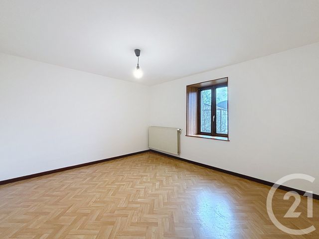 Appartement F4 &agrave; louer - 4 pi&egrave;ces - 92,12 m2 - St Etienne Les Remiremont - 88 - LORRAINE