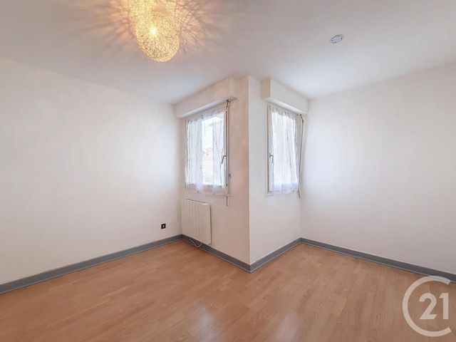 Appartement F2 &agrave; louer - 2 pi&egrave;ces - 39,75 m2 - Remiremont - 88 - LORRAINE