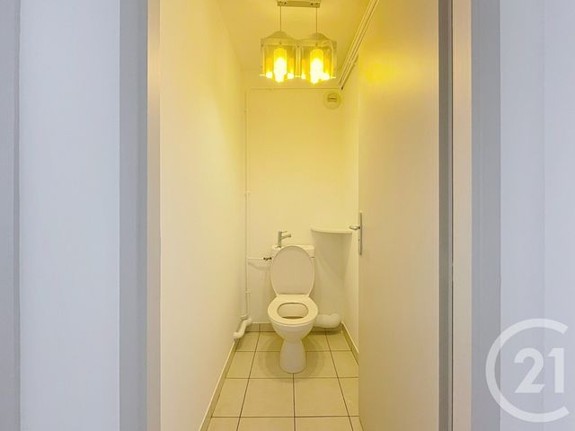 Appartement F3 &agrave; louer - 3 pi&egrave;ces - 85,53 m2 - Epinal - 88 - LORRAINE