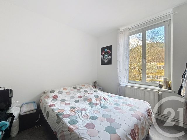 Appartement F3 &agrave; louer - 3 pi&egrave;ces - 57,43 m2 - Remiremont - 88 - LORRAINE