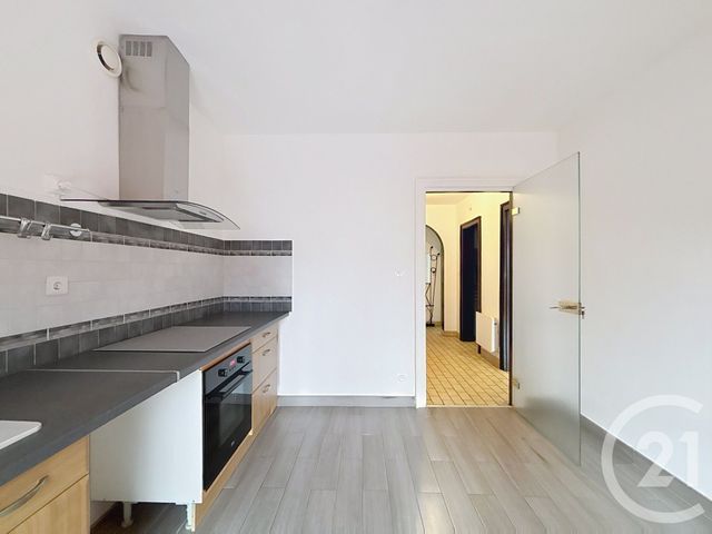 Appartement F3 &agrave; louer - 3 pi&egrave;ces - 68,15 m2 - Remiremont - 88 - LORRAINE