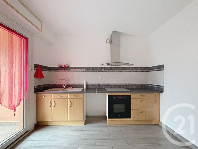 Appartement F3 &agrave; louer - 3 pi&egrave;ces - 68,15 m2 - Remiremont - 88 - LORRAINE