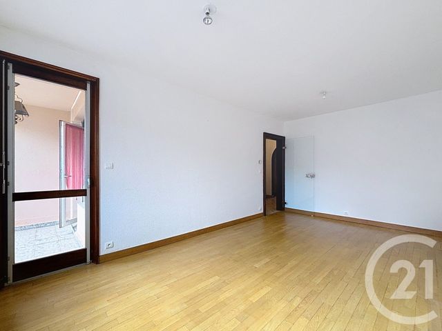 Appartement F3 &agrave; louer - 3 pi&egrave;ces - 68,15 m2 - Remiremont - 88 - LORRAINE