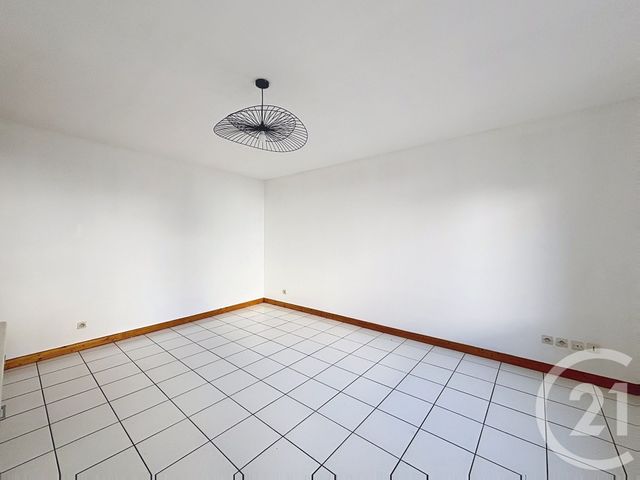 Appartement F2 &agrave; louer - 2 pi&egrave;ces - 39,83 m2 - Remiremont - 88 - LORRAINE