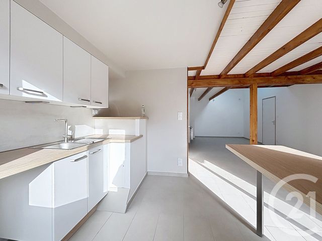 Appartement F3 &agrave; louer - 3 pi&egrave;ces - 82,79 m2 - Remiremont - 88 - LORRAINE