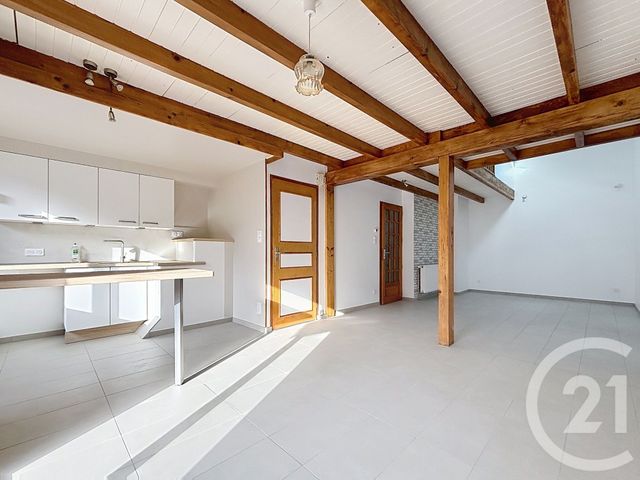 Appartement F3 &agrave; louer - 3 pi&egrave;ces - 82,79 m2 - Remiremont - 88 - LORRAINE