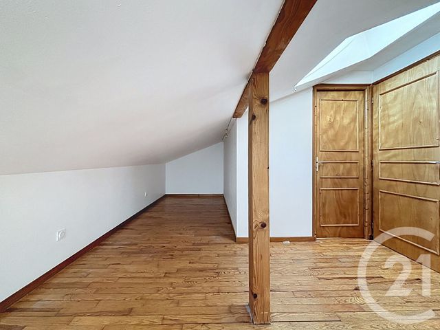 Appartement F3 &agrave; louer - 3 pi&egrave;ces - 82,79 m2 - Remiremont - 88 - LORRAINE