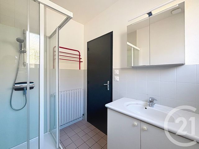 Appartement F3 &agrave; louer - 3 pi&egrave;ces - 83,61 m2 - St Nabord - 88 - LORRAINE