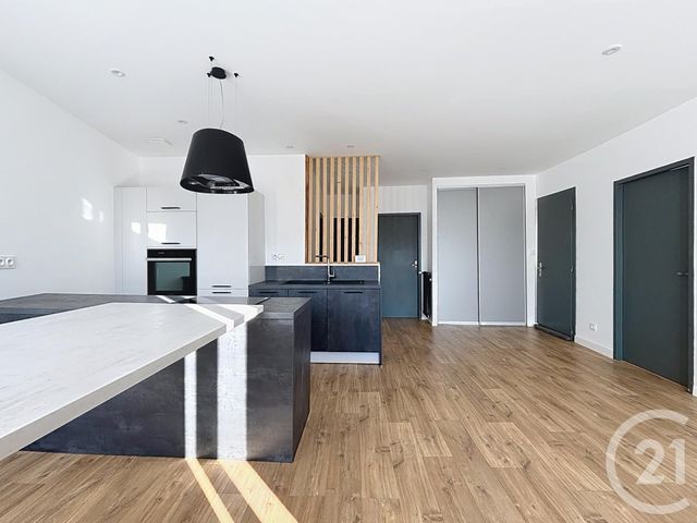 Appartement F3 &agrave; louer - 3 pi&egrave;ces - 65,08 m2 - Remiremont - 88 - LORRAINE