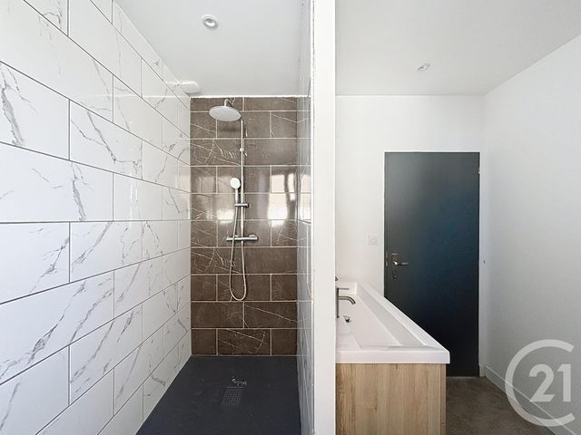 Appartement F3 &agrave; louer - 3 pi&egrave;ces - 65,08 m2 - Remiremont - 88 - LORRAINE