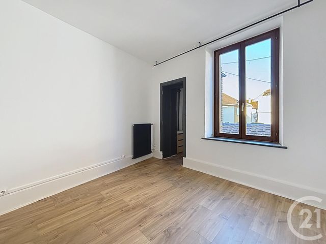 Appartement F3 &agrave; louer - 3 pi&egrave;ces - 65,08 m2 - Remiremont - 88 - LORRAINE