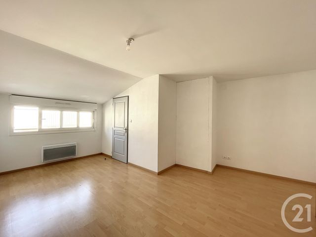 Appartement Duplex &agrave; louer - 2 pi&egrave;ces - 44,86 m2 - Remiremont - 88 - LORRAINE