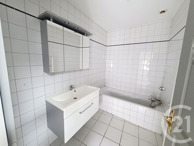 Appartement F3 &agrave; vendre - 4 pi&egrave;ces - 89,74 m2 - Remiremont - 88 - LORRAINE