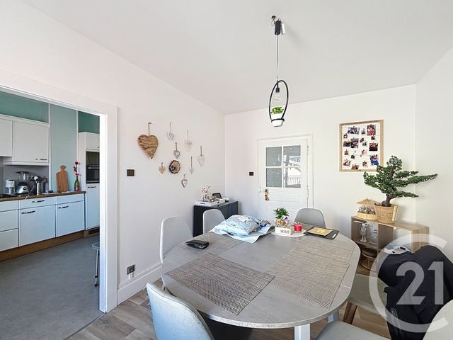 Appartement F6 &agrave; louer - 7 pi&egrave;ces - 182,46 m2 - Remiremont - 88 - LORRAINE