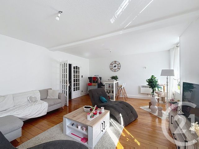 Appartement F6 &agrave; louer - 7 pi&egrave;ces - 182,46 m2 - Remiremont - 88 - LORRAINE