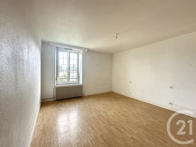 Appartement F3 &agrave; louer - 3 pi&egrave;ces - 74,31 m2 - Remiremont - 88 - LORRAINE