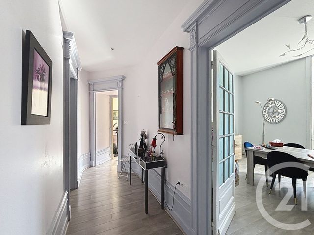 Appartement F3 &agrave; louer - 4 pi&egrave;ces - 102,70 m2 - Remiremont - 88 - LORRAINE