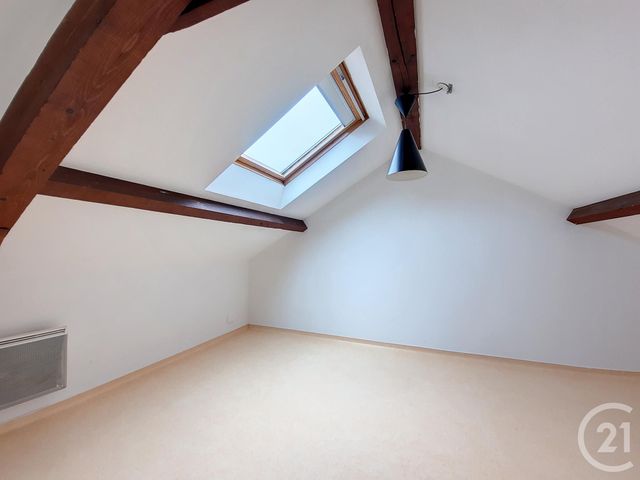 Appartement F3 &agrave; louer - 3 pi&egrave;ces - 65,69 m2 - Remiremont - 88 - LORRAINE