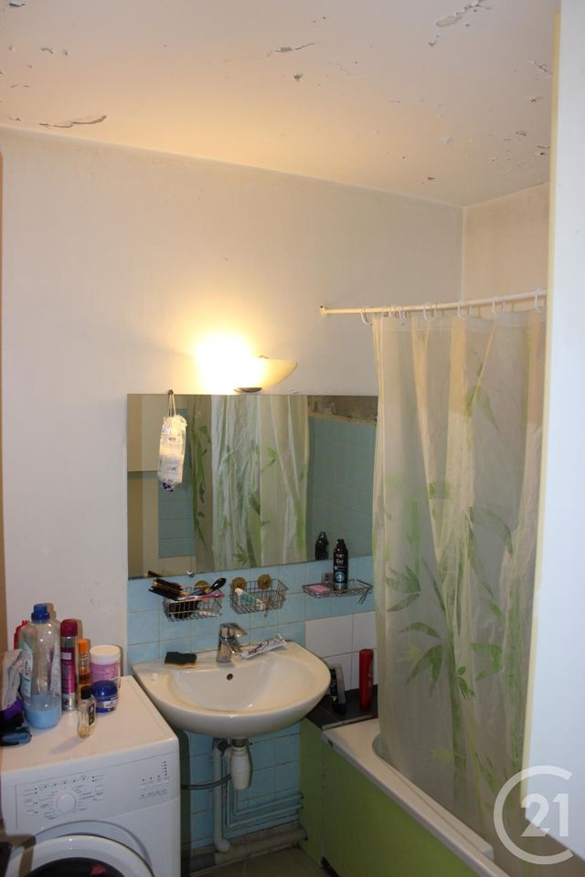 Appartement F4 &agrave; louer - 5 pi&egrave;ces - 92,48 m2 - Epinal - 88 - LORRAINE