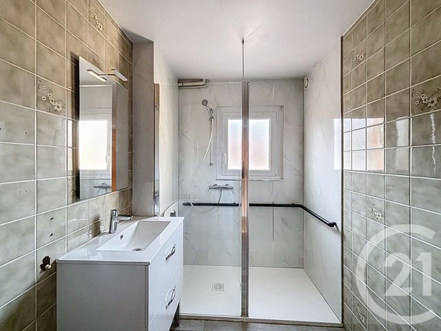 Appartement F4 &agrave; louer - 4 pi&egrave;ces - 66,02 m2 - St Ame - 88 - LORRAINE