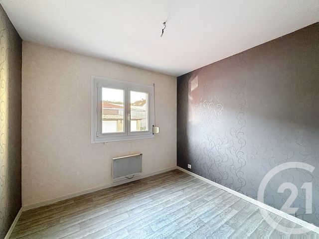 Appartement F4 &agrave; louer - 4 pi&egrave;ces - 66,02 m2 - St Ame - 88 - LORRAINE