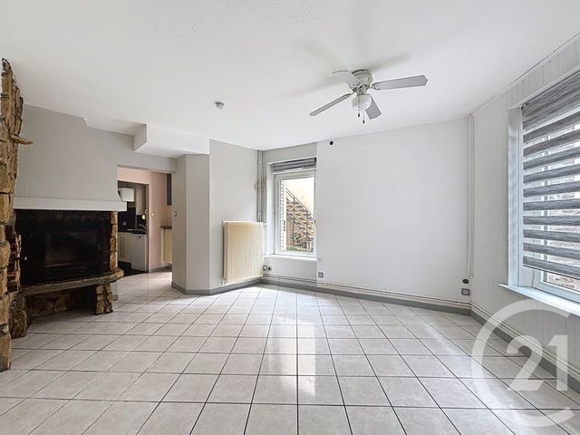 Appartement F3 &agrave; louer - 3 pi&egrave;ces - 72,64 m2 - Remiremont - 88 - LORRAINE