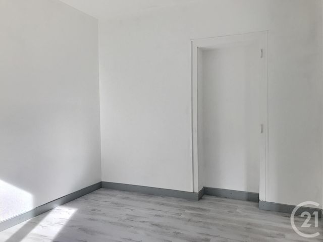 Appartement F2 &agrave; louer - 2 pi&egrave;ces - 39,75 m2 - Remiremont - 88 - LORRAINE