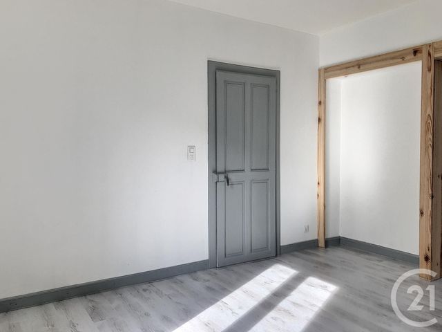 Appartement F2 &agrave; louer - 2 pi&egrave;ces - 39,75 m2 - Remiremont - 88 - LORRAINE
