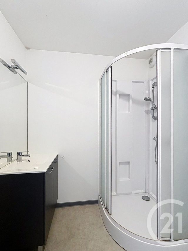 Appartement F2 &agrave; louer - 2 pi&egrave;ces - 38,85 m2 - Remiremont - 88 - LORRAINE