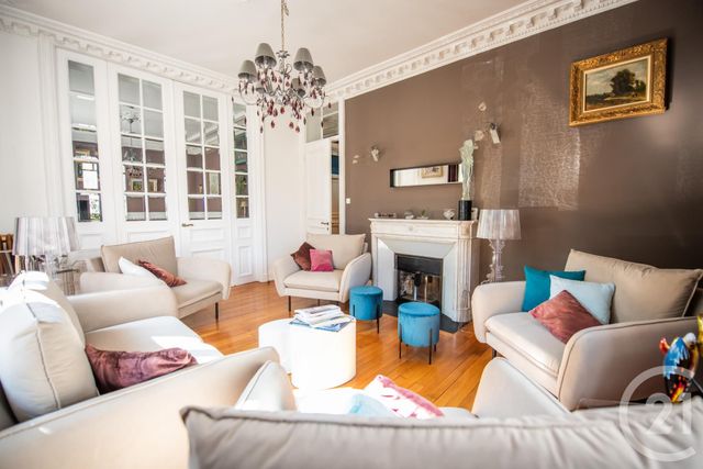 Maison &agrave; vendre - 11 pi&egrave;ces - 355,67 m2 - Remiremont - 88 - LORRAINE