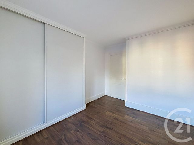 Appartement F4 &agrave; louer - 4 pi&egrave;ces - 114,65 m2 - Remiremont - 88 - LORRAINE
