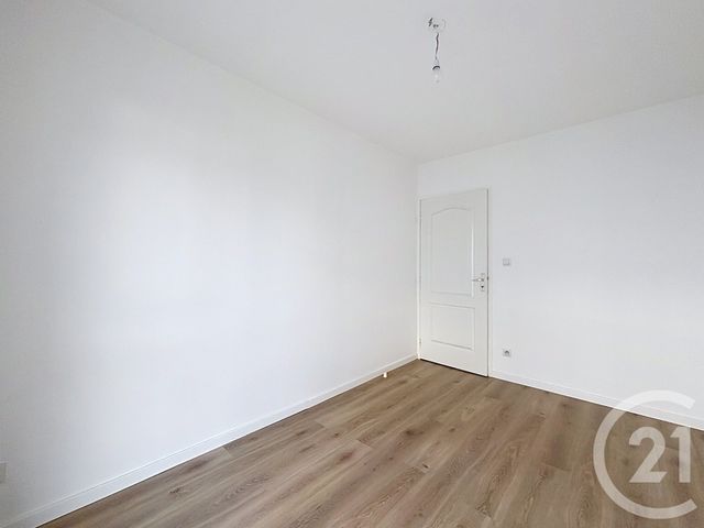 Appartement F3 &agrave; louer - 3 pi&egrave;ces - 70 m2 - Remiremont - 88 - LORRAINE