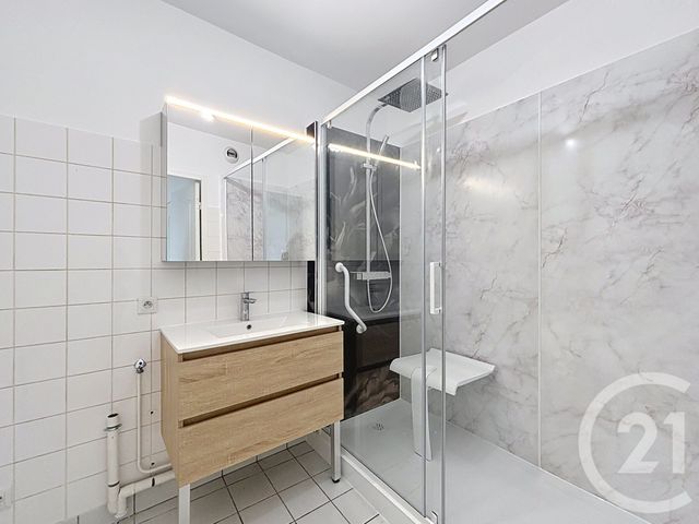 Appartement F3 &agrave; louer - 3 pi&egrave;ces - 70 m2 - Remiremont - 88 - LORRAINE