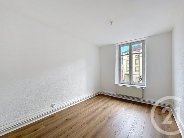 Appartement F3 &agrave; louer - 3 pi&egrave;ces - 78,49 m2 - Remiremont - 88 - LORRAINE