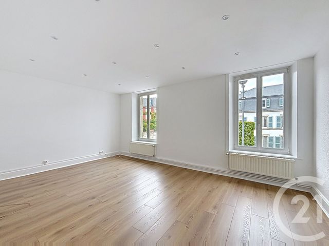 Appartement F3 &agrave; louer - 3 pi&egrave;ces - 78,49 m2 - Remiremont - 88 - LORRAINE