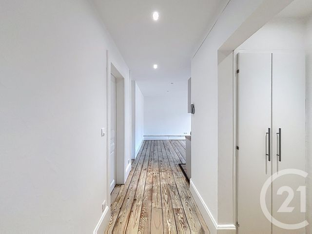 Appartement F4 &agrave; louer - 4 pi&egrave;ces - 79,65 m2 - Remiremont - 88 - LORRAINE