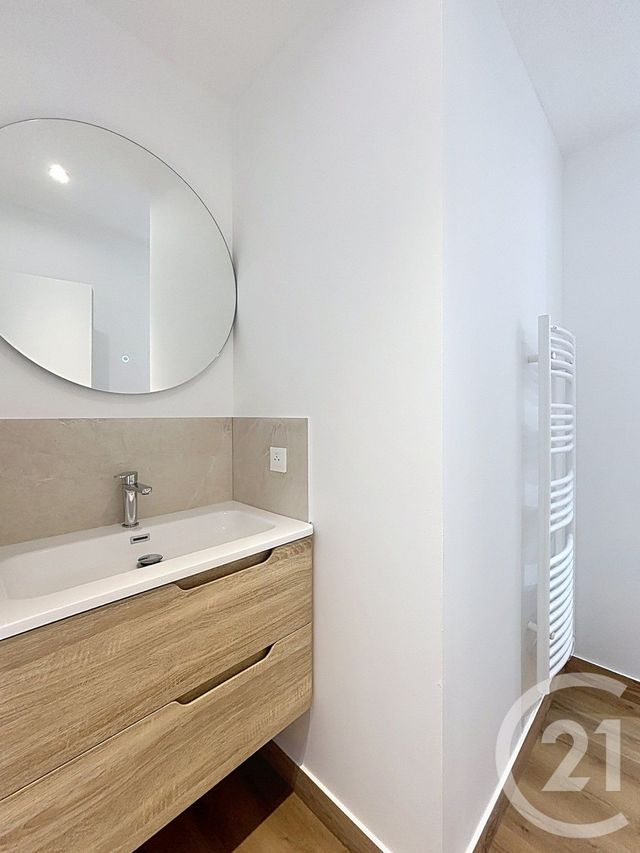 Appartement F4 &agrave; louer - 4 pi&egrave;ces - 79,65 m2 - Remiremont - 88 - LORRAINE