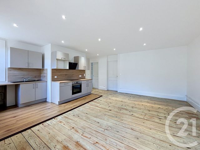Appartement F4 &agrave; louer - 4 pi&egrave;ces - 79,65 m2 - Remiremont - 88 - LORRAINE