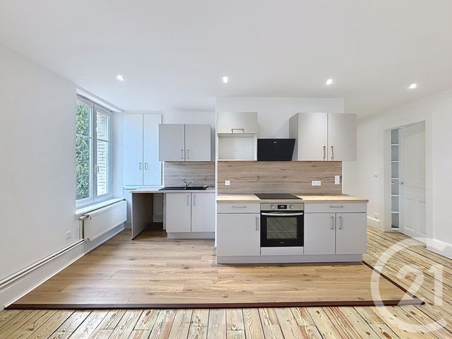 Appartement F4 &agrave; louer - 4 pi&egrave;ces - 79,65 m2 - Remiremont - 88 - LORRAINE