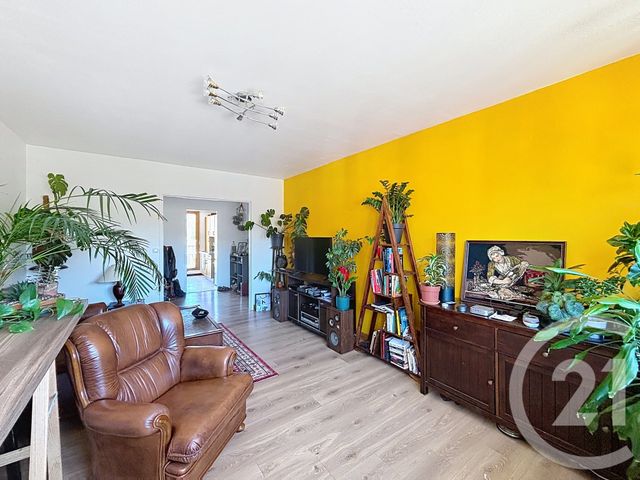 Appartement F3 &agrave; louer - 3 pi&egrave;ces - 62,87 m2 - Remiremont - 88 - LORRAINE