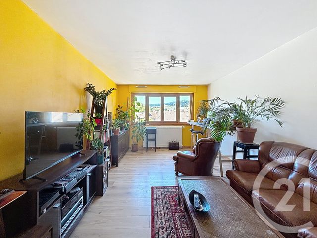 Appartement F3 &agrave; louer - 3 pi&egrave;ces - 62,87 m2 - Remiremont - 88 - LORRAINE