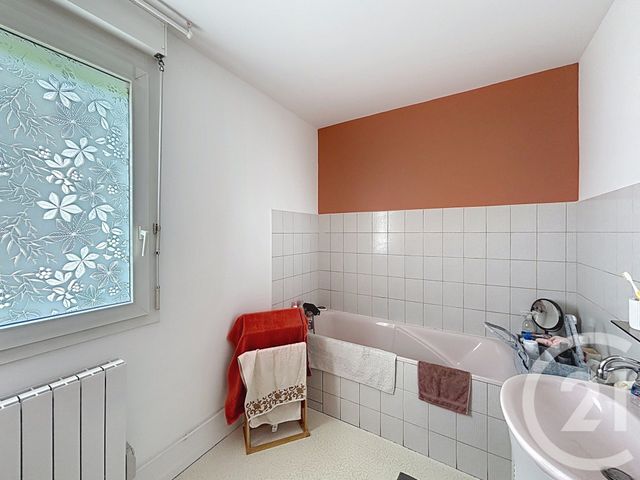 Appartement F3 &agrave; louer - 3 pi&egrave;ces - 71,80 m2 - Remiremont - 88 - LORRAINE