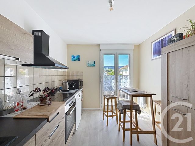 Appartement F3 &agrave; louer - 3 pi&egrave;ces - 71,80 m2 - Remiremont - 88 - LORRAINE