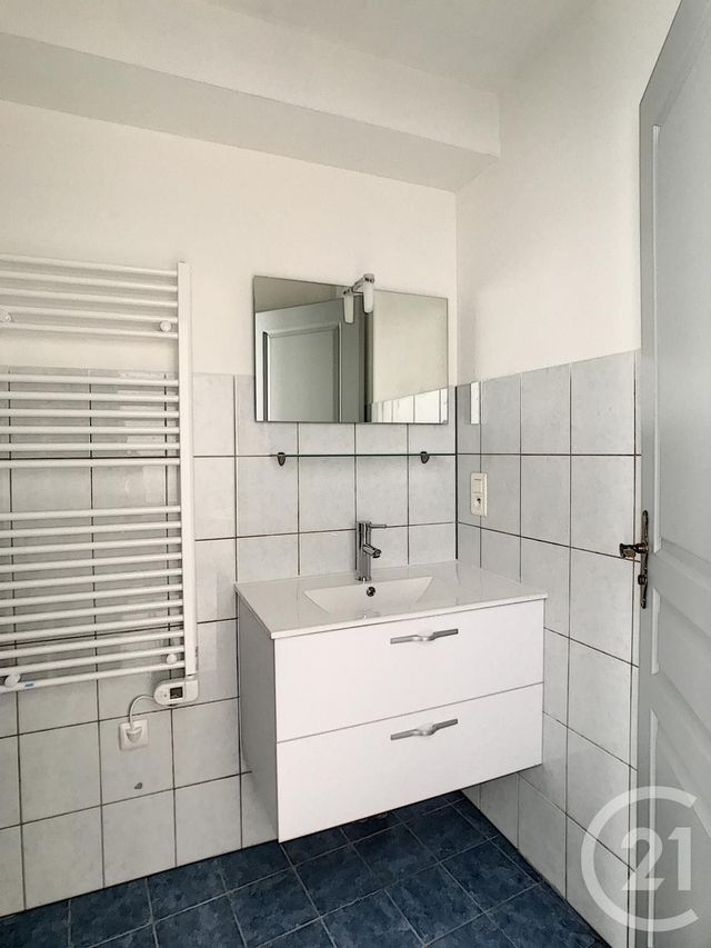 Appartement Studio &agrave; louer - 1 pi&egrave;ce - 25,44 m2 - Remiremont - 88 - LORRAINE