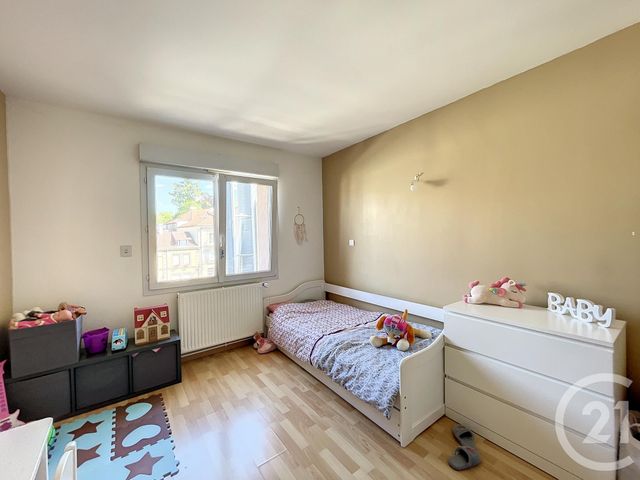 Appartement F3 &agrave; louer - 3 pi&egrave;ces - 64,88 m2 - Remiremont - 88 - LORRAINE