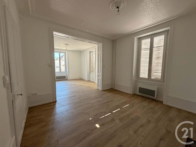 Appartement F3 &agrave; louer - 3 pi&egrave;ces - 91,52 m2 - Remiremont - 88 - LORRAINE